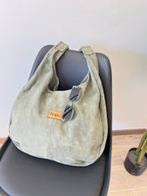 Cargar imagen en el visor de la galería, BOLSO GRINGA  - descarne