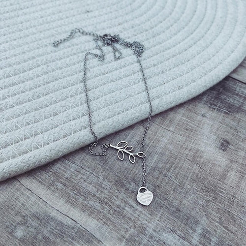 COLLAR LAUREL + TIFFANY 🖤